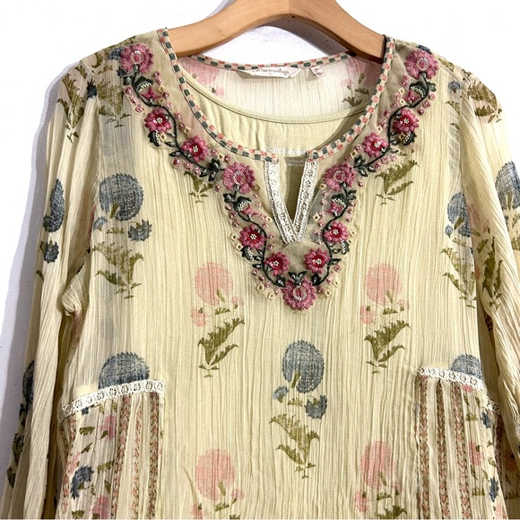 Soft Surroundings boho cottage peasant Serenata Tunic floral beaded EUC size M - Picture 7 of 13